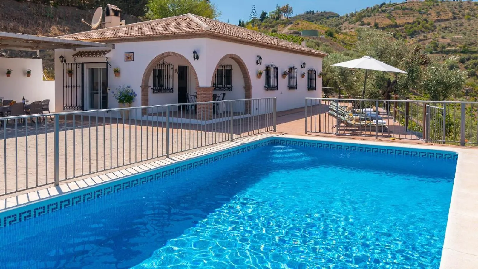 Casa Rural Moreno Canillas De Albaida By Ruralidays